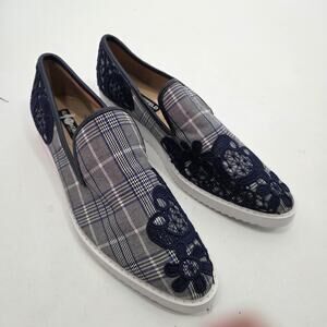 Karl Lagerfeld SZ 8.5M Paris Carlyn Lace Overlay Plaid Slip-On Sneakers Casual